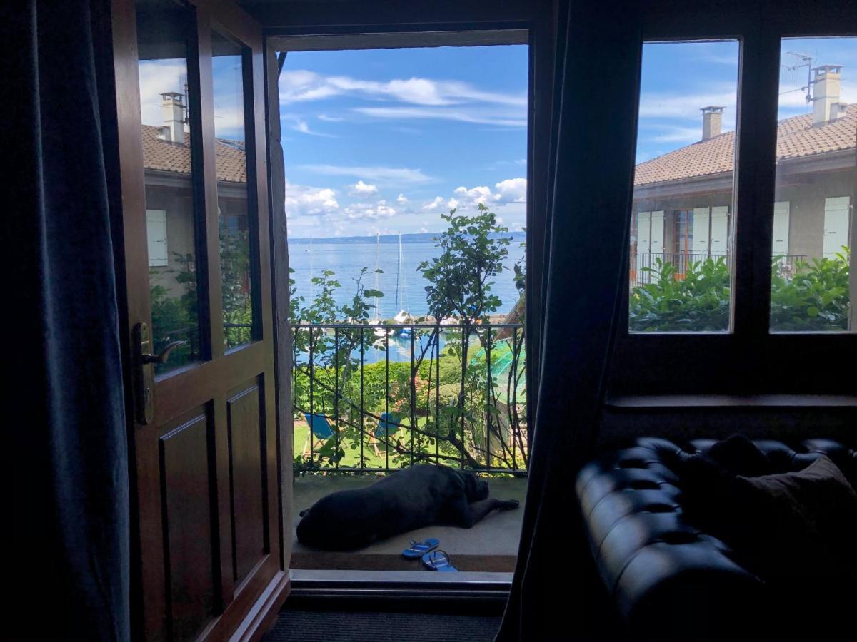 A Room With A View - Maisonnette Dans Bourg Medieval Au Bord Du Lac Leman Ивуар Экстерьер фото